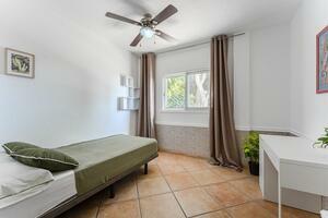 5 Bedroom House - Piedra Hincada (21)