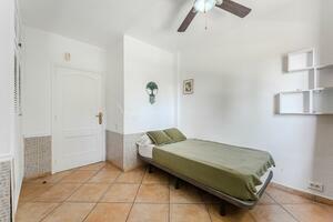 5 Bedroom House - Piedra Hincada (22)