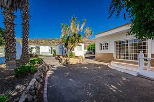 5 Bedroom House - Piedra Hincada (25)