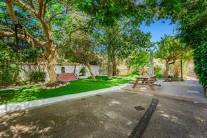 5 Bedroom House - Piedra Hincada (34)