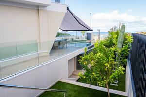 4 Bedroom Villa - El Madroñal (29)