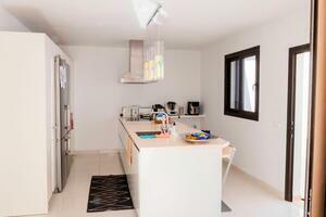 5 Bedroom Villa - El Madroñal (14)