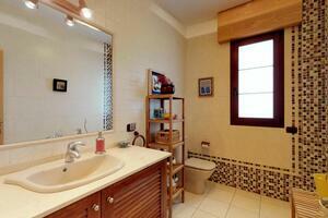 6 Bedroom Villa - Santa Cruz (19)