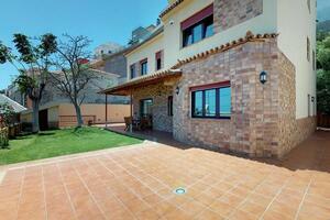 6 Bedroom Villa - Santa Cruz (23)