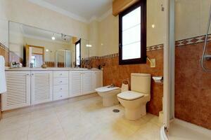 6 Bedroom Villa - Santa Cruz (28)