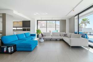 Luxury 5 Bedroom Villa - El Madroñal (13)