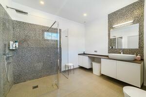 Luxury 5 Bedroom Villa - El Madroñal (36)