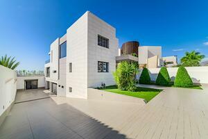 Luxury 5 Bedroom Villa - El Madroñal (55)