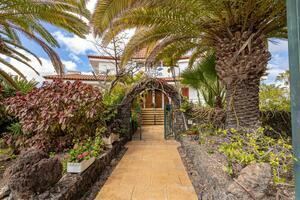 27 Bedroom Building - Chayofa (6)