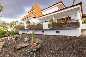 27 Bedroom Building - Chayofa (9)