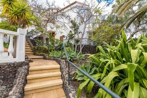 27 Bedroom Building - Chayofa (17)