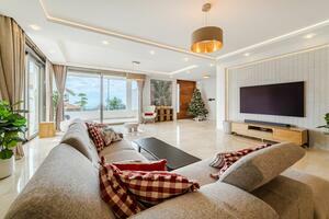 5 Bedroom Villa - Roque del Conde (0)