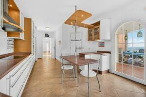 5 Bedroom Villa - San Eugenio Bajo (16)