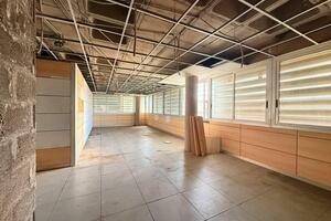 Building - La Laguna — photo 17 of 19