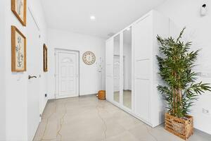 2 Bedroom Apartment - Callao Salvaje - Un Posto al Sole — photo 7 of 19