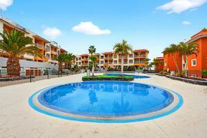 2 Bedroom Apartment - Callao Salvaje - Un Posto al Sole — photo 17 of 19