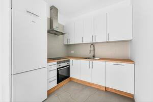1 Bedroom Apartment - Callao Salvaje - Un Posto al Sole — photo 4 of 17