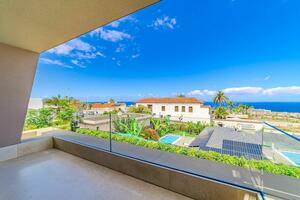 4 Bedroom Villa - Puerto de la Cruz — photo 11 of 17