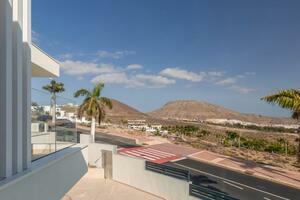 Luxury 3 Bedroom Villa - San Eugenio Alto - Serenity Dream Villas — photo 9 of 37