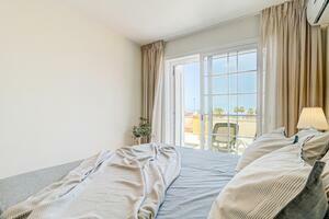 Luxury 1 Bedroom Apartment -  La Caleta - El Veril del Duque — photo 21 of 27