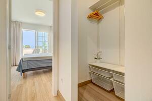 Luxury 1 Bedroom Apartment -  La Caleta - El Veril del Duque — photo 23 of 27