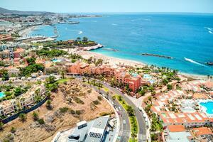 Luxury 1 Bedroom Apartment -  La Caleta - El Veril del Duque — photo 25 of 27