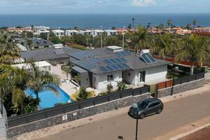 4 Bedroom Villa - Puerto de la Cruz — photo 2 of 39