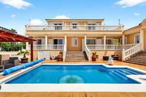 Villa de 14 dormitorios - Playa Paraíso (0)