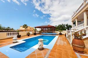 Villa de 14 dormitorios - Playa Paraíso (2)