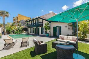 4 Bedroom Villa - La Victoria de Acentejo — photo 1 of 37