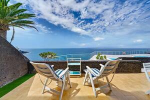 Seafront 1 Bedroom Apartment - Acantilados de Los Gigantes — photo 5 of 17