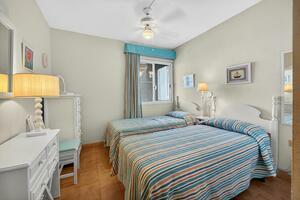 Seafront 1 Bedroom Apartment - Acantilados de Los Gigantes — photo 13 of 17