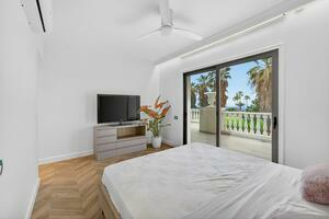 4 Bedroom Villa -  La Caleta — photo 28 of 40