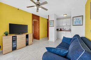 1 Bedroom Apartment - Playa de Las Américas - Torres de Yomely — photo 5 of 16