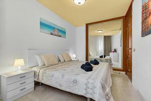 1 Bedroom Apartment - Playa de Las Américas - Torres de Yomely — photo 12 of 16