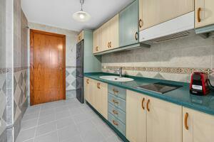 Apartament na ostatnim piętrze budynku z 2 sypialniami - Parque de la Reina — photo 15 of 25