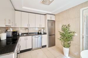 2 Bedroom Penthouse -  Bahía del Duque - Terrazas del Duque — photo 16 of 32