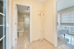 2 Bedroom Penthouse -  Bahía del Duque - Terrazas del Duque — photo 18 of 32