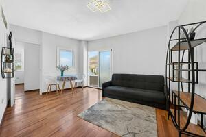 1 Bedroom Apartment - Los Cristianos - La Colina — photo 5 of 16