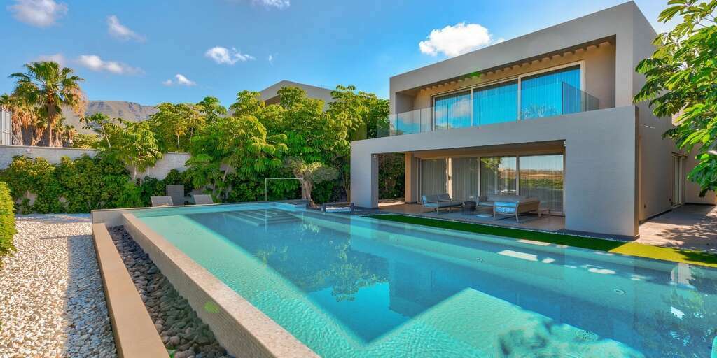 5 Bedroom Villa -  La Caleta