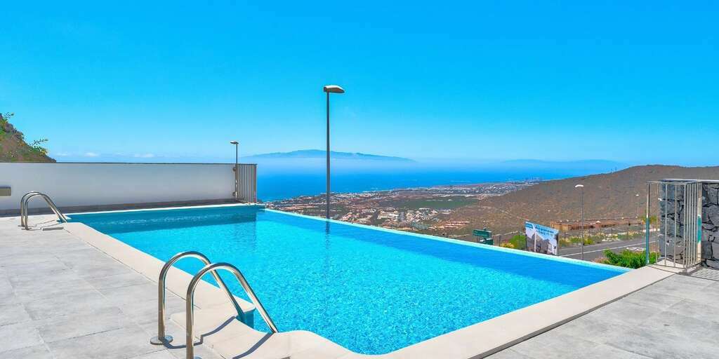 Luxury 4 Bedroom Villa - Roque del Conde