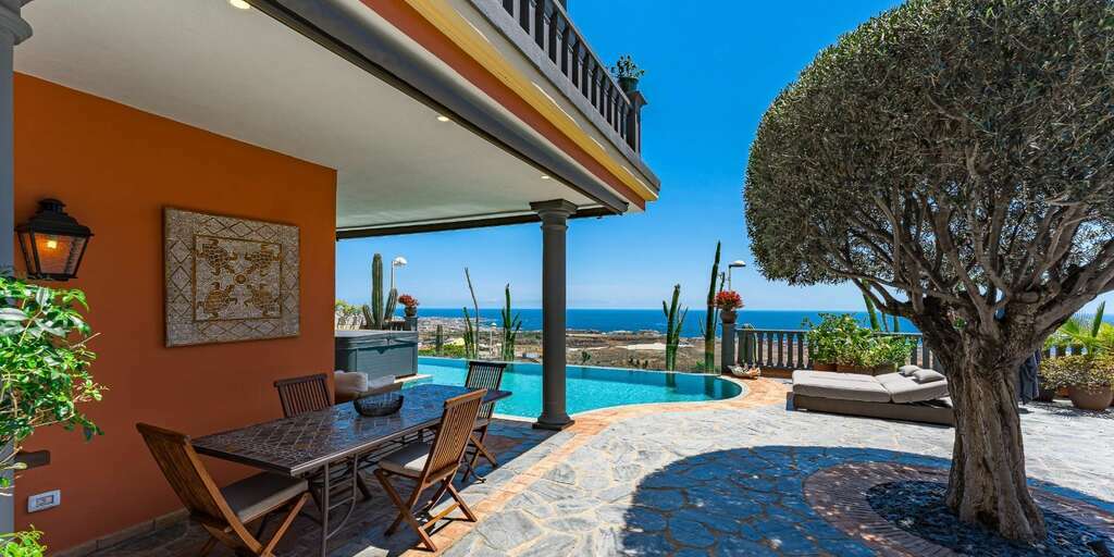 Вилла Люкс с 4 спальнями - Adeje