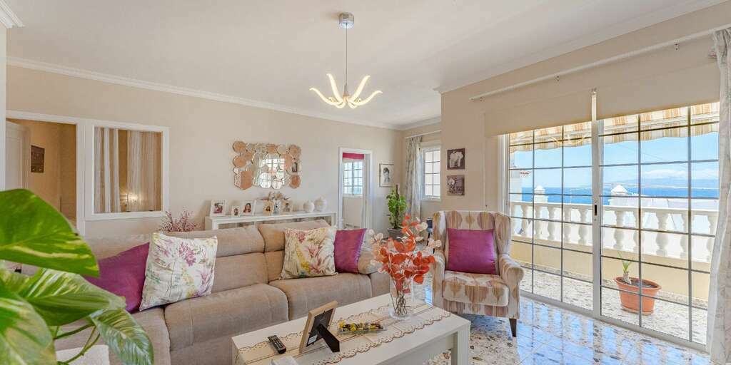 6 Bedroom House - Puerto de Santiago