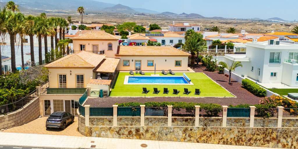 8 Bedroom Villa - Golf del Sur