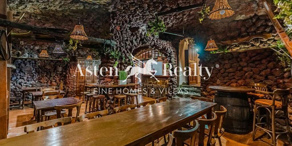 Business - Playa San Juan