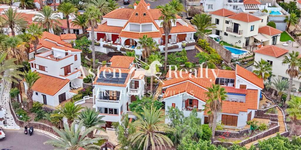 27 Bedroom Building - Chayofa