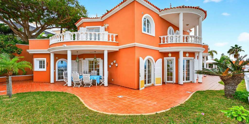 5 Bedroom Villa - San Eugenio Bajo