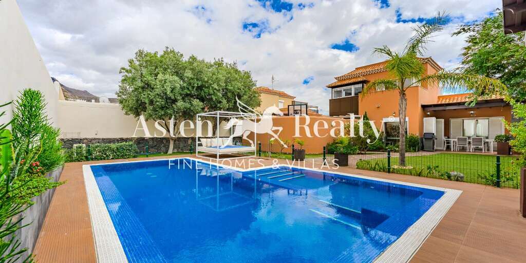 Villa mit 4 Schlafzimmern - El Madroñal