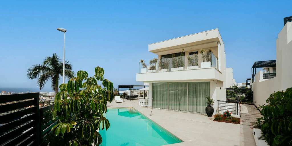 Luxury 3 Bedroom Villa - San Eugenio Alto - Serenity Dream Villas