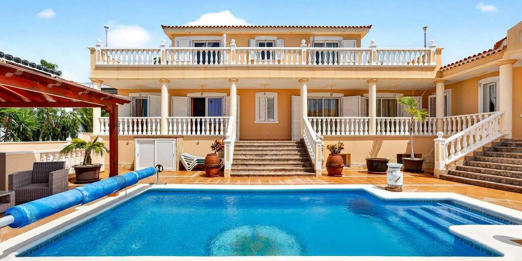 Villa de 14 dormitorios - Playa Paraíso